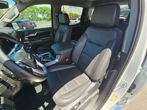 Used 2023 GMC Sierra 1500 SLT w/ SLT Convenience Package AWD/4WD image 9