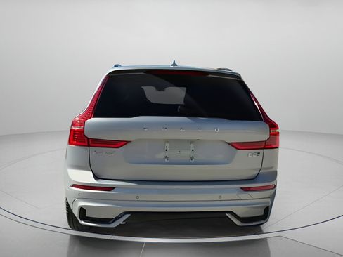 Used 2025 Volvo XC60 B5 Plus image 24