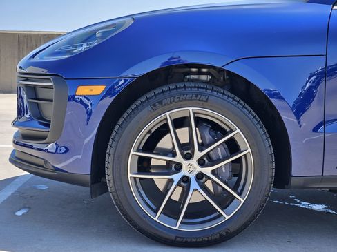 Certified 2026 Porsche Macan AWD/4WD image 13