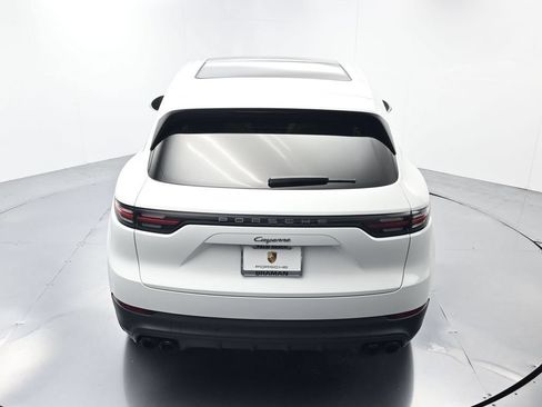 Certified 2023 Porsche Cayenne Platinum Edition AWD/4WD image 38