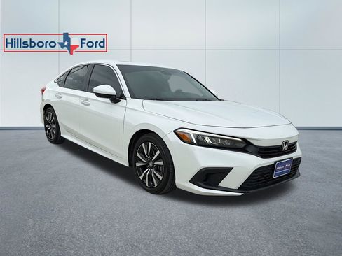 Used 2024 Honda Civic EX image 3