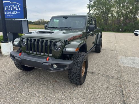 Used 2021 Jeep Gladiator Mojave w/ Dual Top Group AWD/4WD image 2