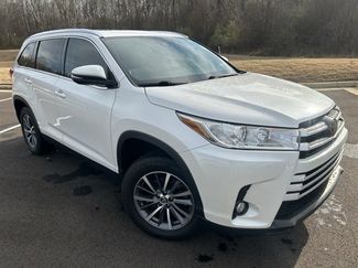 Used 2019 Toyota Highlander XLE video 2