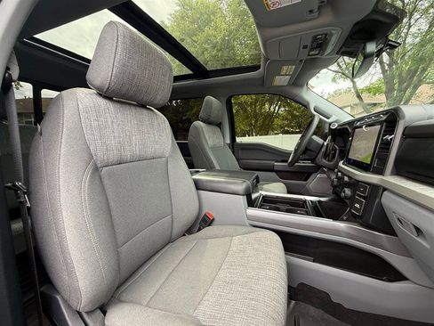 Used 2023 Ford F250 XLT w/ XLT Premium Package AWD/4WD image 27