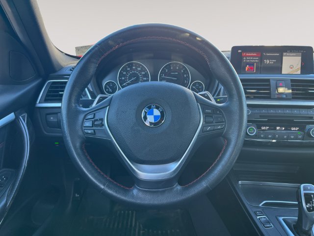 Used 2018 BMW 330i xDrive Sedan w/ Premium Package AWD/4WD image 12