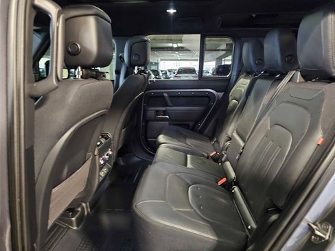 Used 2023 Land Rover Defender 110 X image 34