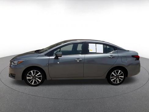 Used 2025 Nissan Versa SV FWD image 9