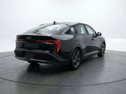 Used 2025 Kia K4 FWD image 9