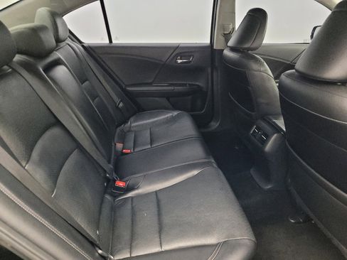 Used 2016 Honda Accord Touring image 19