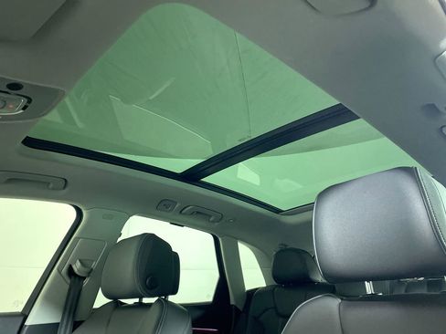 Used 2021 Audi Q5 Prestige w/ Prestige Package image 18