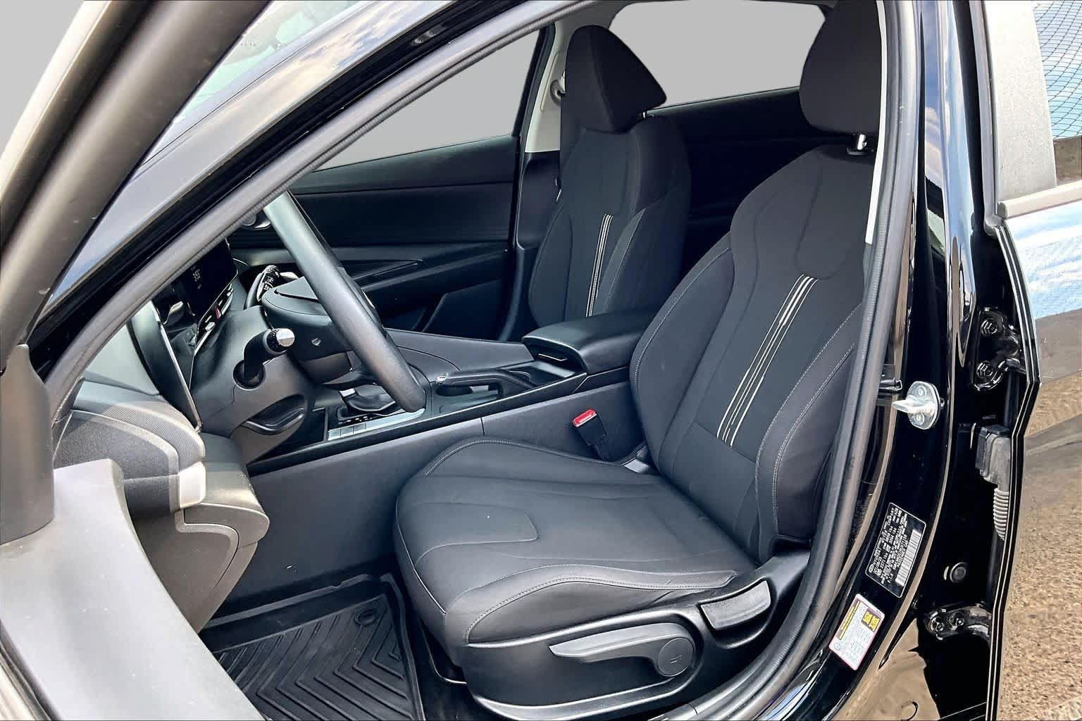 Used 2024 Hyundai Elantra SEL FWD image 10