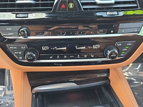 Used 2023 BMW 540i w/ Executive Package RWD image 27