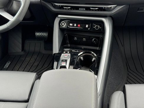 New 2025 Audi Q5 Prestige image 9