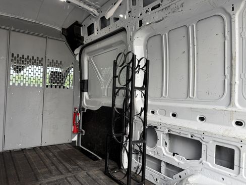 Used 2023 Ford Transit 250 148 High Roof RWD image 9