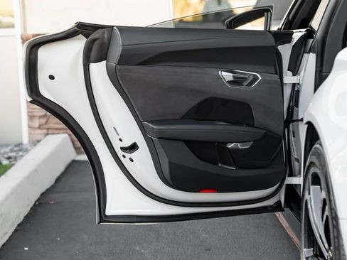 Used 2023 Audi e-tron GT Prestige w/ Prestige Package image 24