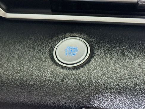 Used 2021 Hyundai Elantra SEL image 21