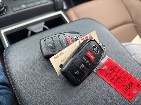 New 2026 Toyota 4Runner Limited image 29