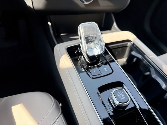 New 2026 Volvo XC90 T8 Plus w/ Protection Package Premier AWD/4WD image 22
