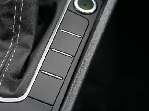 Certified 2024 Volkswagen Jetta SE image 35