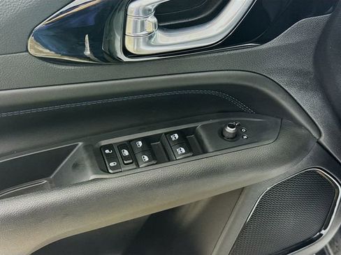 New 2026 Jeep Compass Latitude image 19