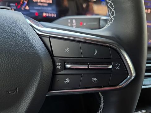 Used 2025 Chevrolet Traverse High Country FWD image 21