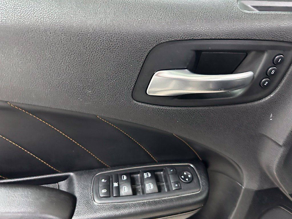 Used 2018 Dodge Charger R/T RWD image 17