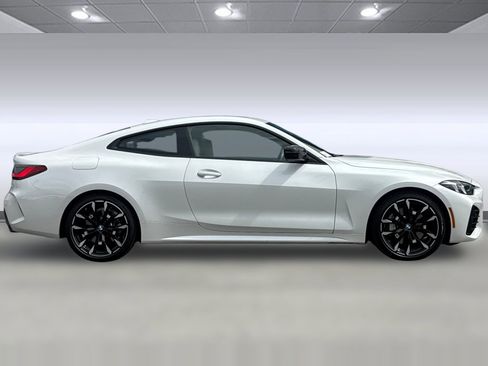 Used 2025 BMW 430i Coupe w/ M Sport Package RWD image 7