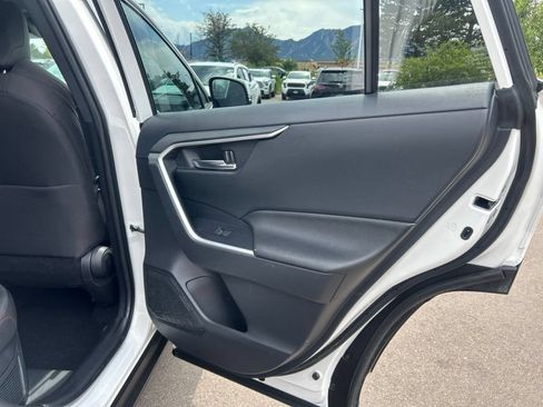 Used 2025 Toyota RAV4 SE AWD/4WD image 15