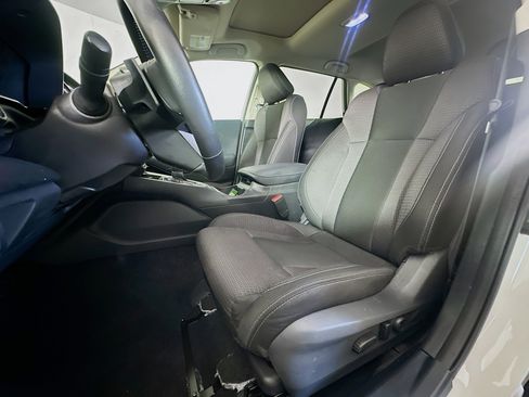 Used 2025 Subaru Outback Premium AWD/4WD image 13