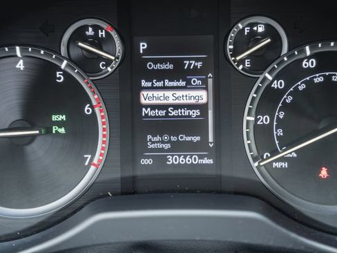 Used 2022 Lexus GX 460 w/ Black Line Special Edition AWD/4WD image 37