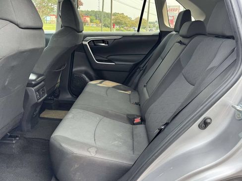 Used 2024 Toyota RAV4 XLE FWD image 17