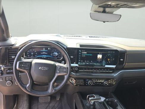 Used 2023 Chevrolet Silverado 1500 ZR2 w/ Technology Package image 11