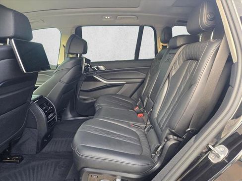 Used 2020 BMW X7 xDrive40i w/ Premium Package image 18