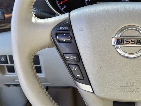 Used 2012 Nissan Quest SL image 19