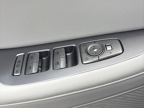 Used 2025 Hyundai Palisade Limited FWD image 10