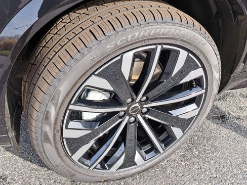 New 2026 Volvo XC90 B6 Ultra w/ Protection Package Premier image 10