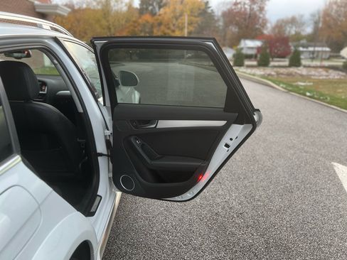 Used 2016 Audi A4 Premium Plus w/ Technology Package image 35