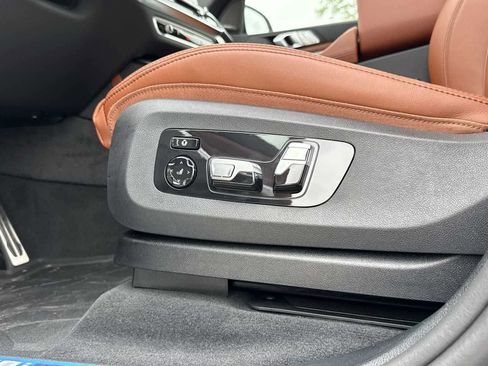 Used 2026 BMW X7 M60i w/ M Sport Professional Package AWD/4WD image 18