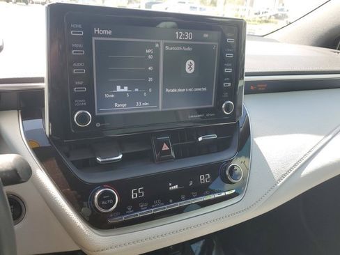 Used 2019 Toyota Corolla XSE image 23