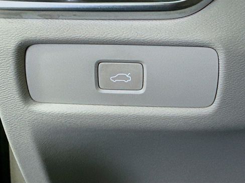 Used 2024 Volvo S60 B5 Core image 16