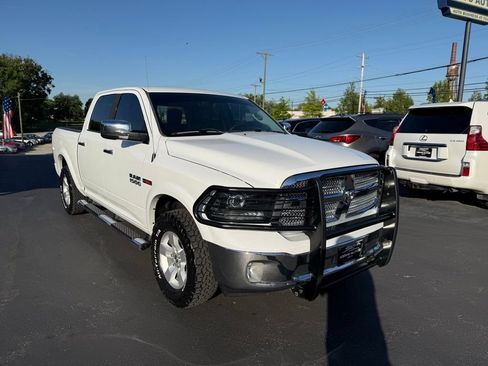 Used 2015 RAM 1500 Laramie AWD/4WD image 3