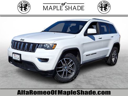 Used 2018 Jeep Grand Cherokee Laredo image 1