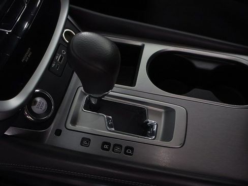 Used 2019 Nissan Murano S image 39