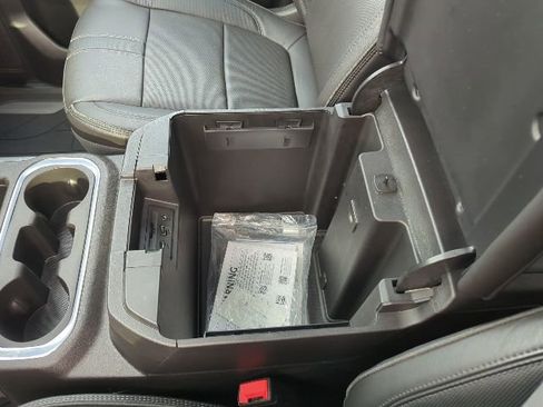 Used 2021 Chevrolet Silverado 1500 High Country w/ Technology Package image 33