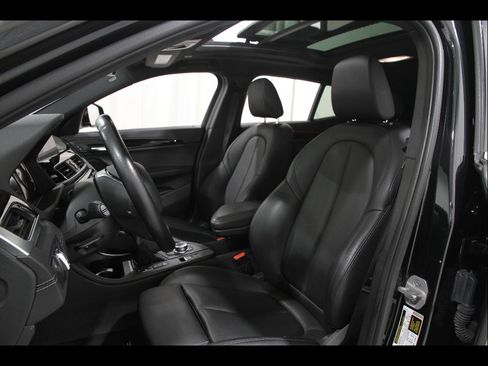 Used 2019 BMW X2 xDrive28i w/ Convenience Package AWD/4WD image 5