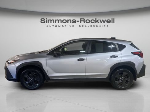 Used 2024 Subaru Crosstrek 2.0i AWD/4WD image 2