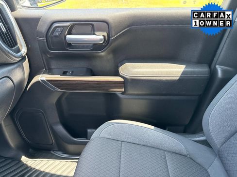 Used 2021 Chevrolet Silverado 1500 LT w/ Z71 Off-Road Package image 27