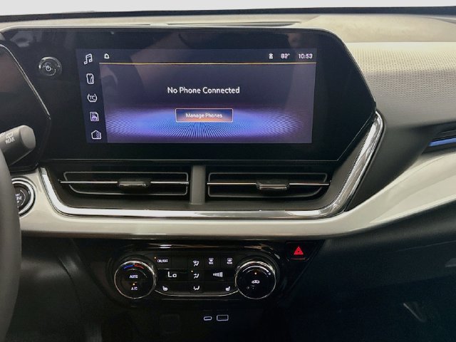 Used 2026 Chevrolet Trax LT w/ LT Convenience Package FWD image 17
