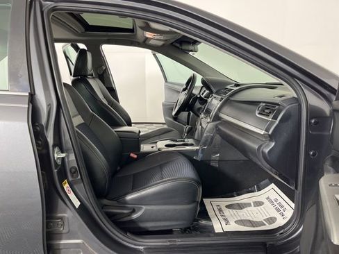 Used 2012 Toyota Camry SE image 41