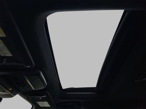 New 2026 Subaru Outback Touring XT image 32